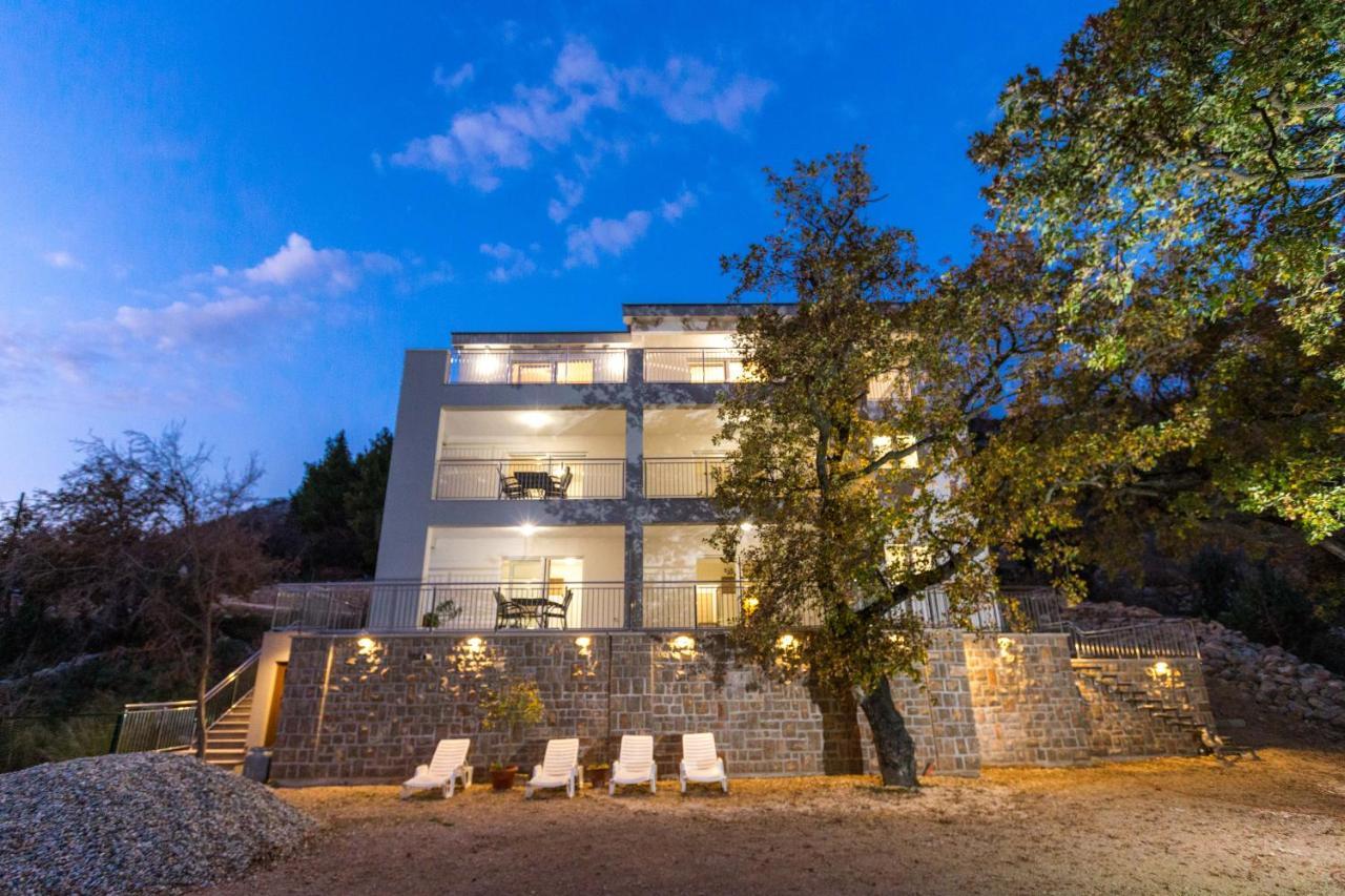 Apartmani Villa Paulo Starigrad Paklenica Exteriör bild