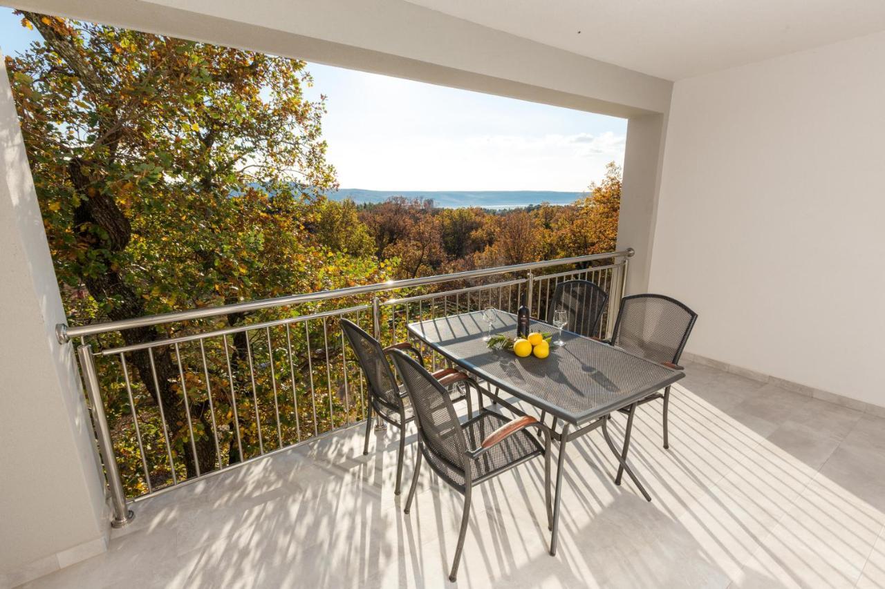 Apartmani Villa Paulo Starigrad Paklenica Exteriör bild