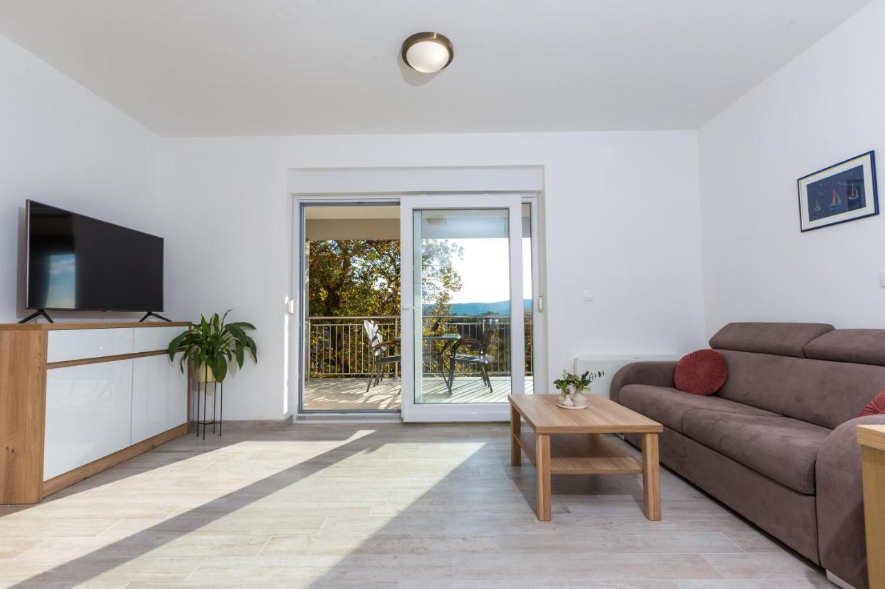 Apartmani Villa Paulo Starigrad Paklenica Exteriör bild