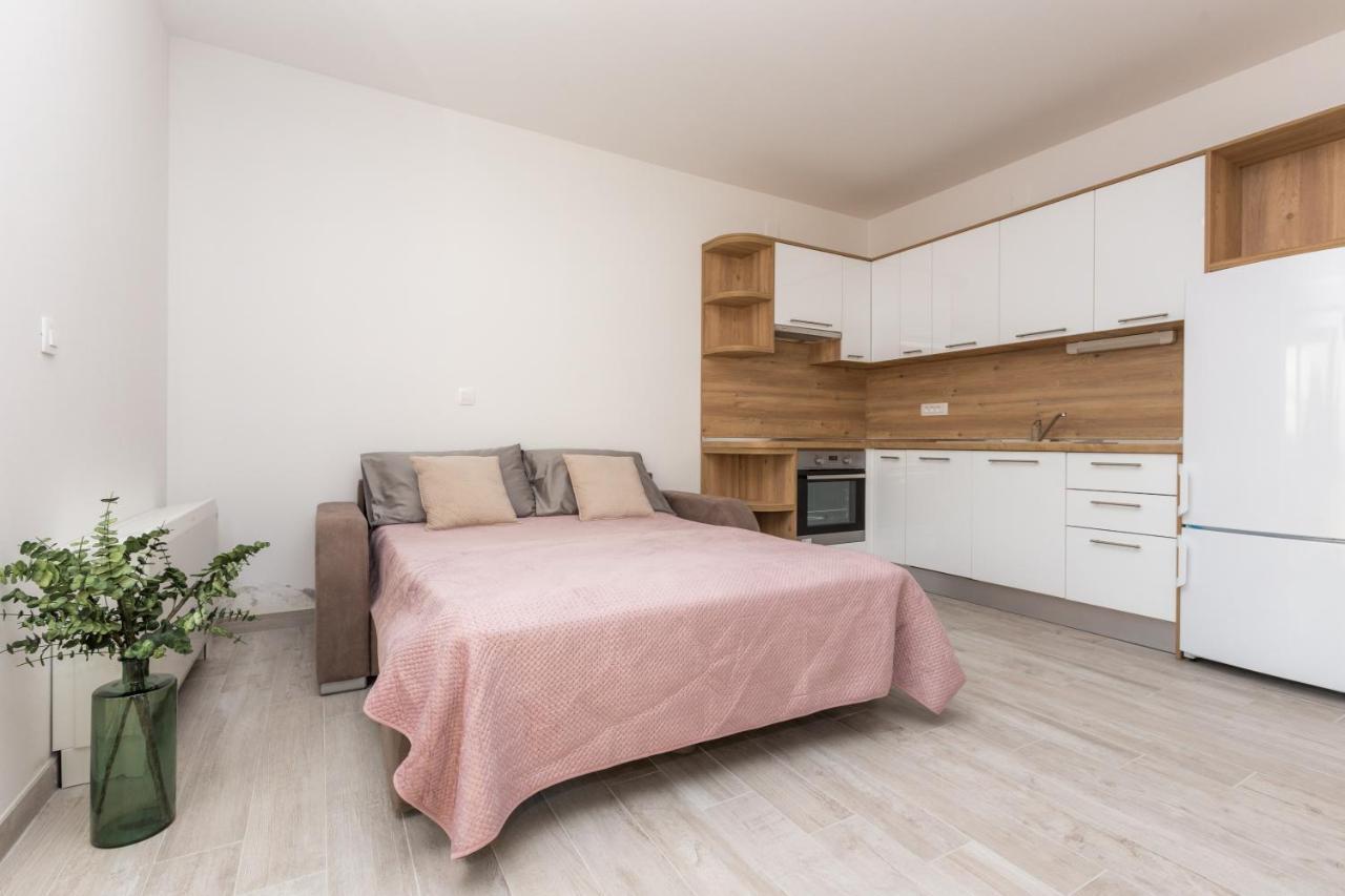 Apartmani Villa Paulo Starigrad Paklenica Exteriör bild