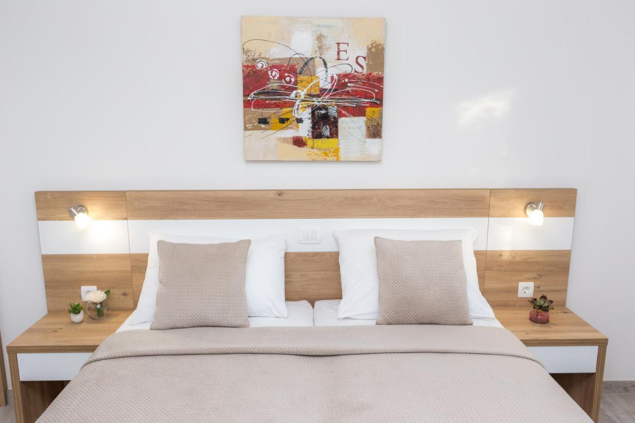 Apartmani Villa Paulo Starigrad Paklenica Exteriör bild